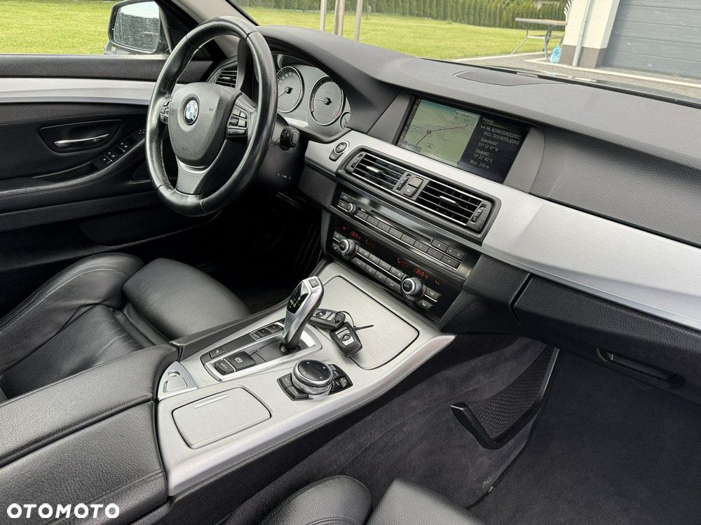BMW Seria 5 520d - 30