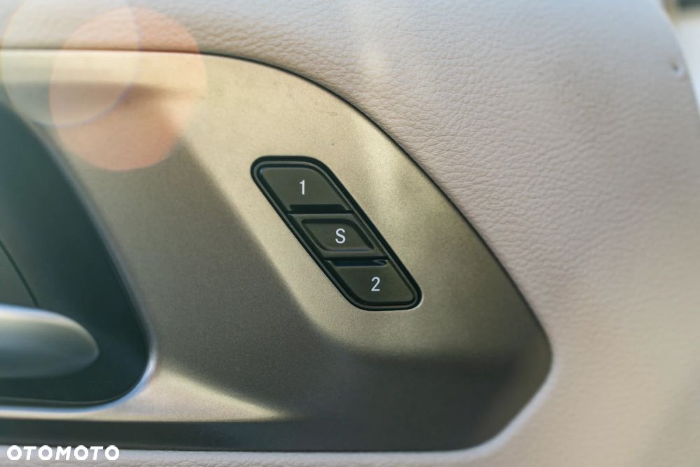 Chrysler Pacifica - 13