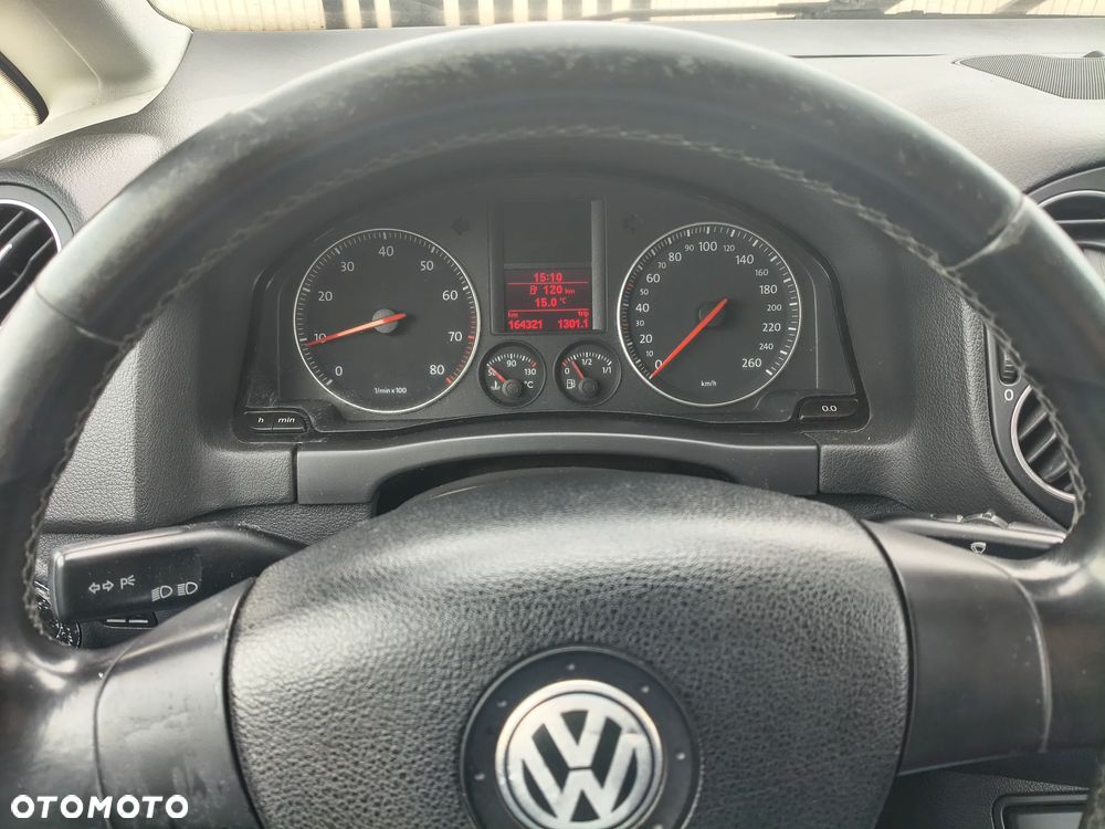 Volkswagen Golf - 6
