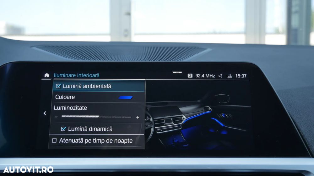 BMW Seria 3 330e Aut. Sport Line - 34