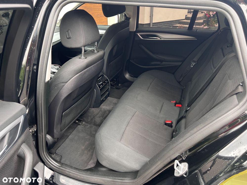 BMW Seria 5 518d - 7