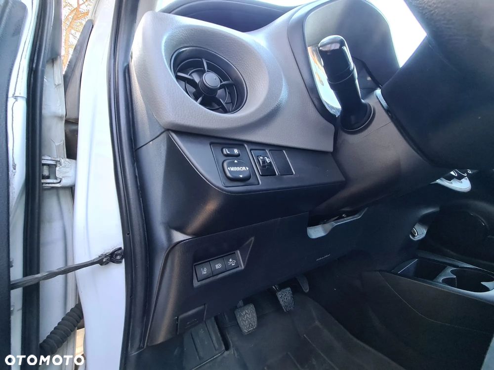 Toyota Yaris 1.5 Active - 26