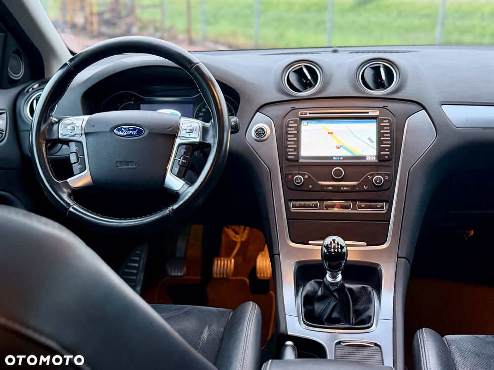 Ford Mondeo 1.6 T Platinium X Plus (Titanium) - 16