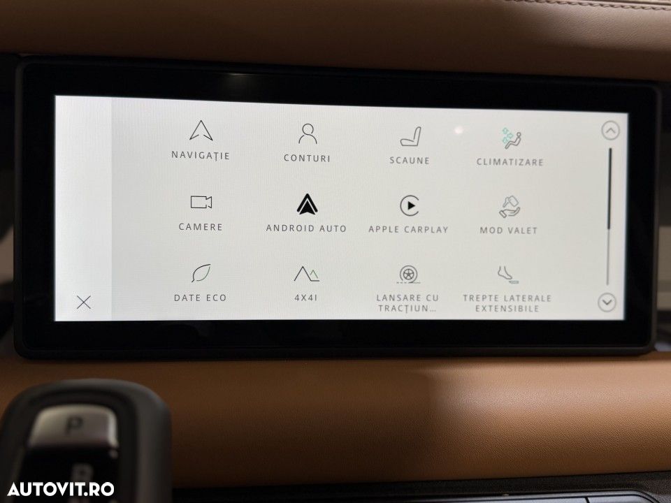 Land Rover Defender - 24
