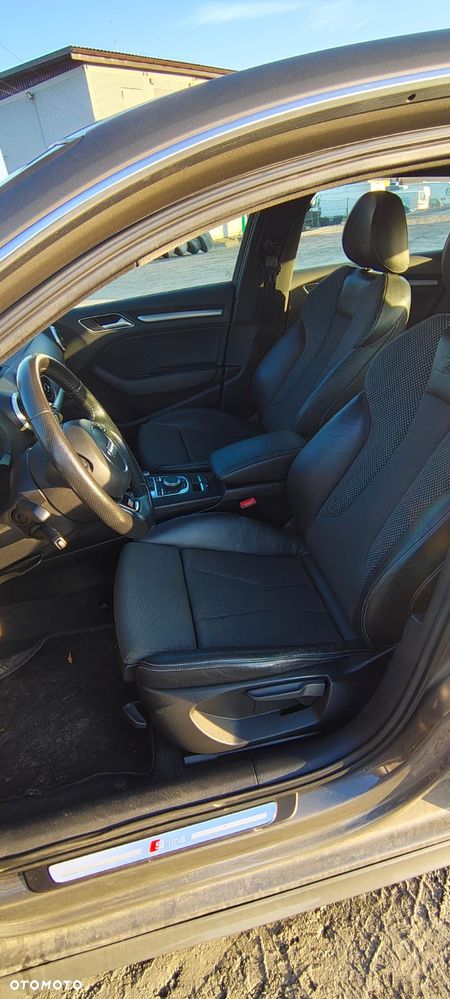 Audi A3 Sportback 2.0 TDI (clean diesel) quattro S tronic S line Sportpaket - 5