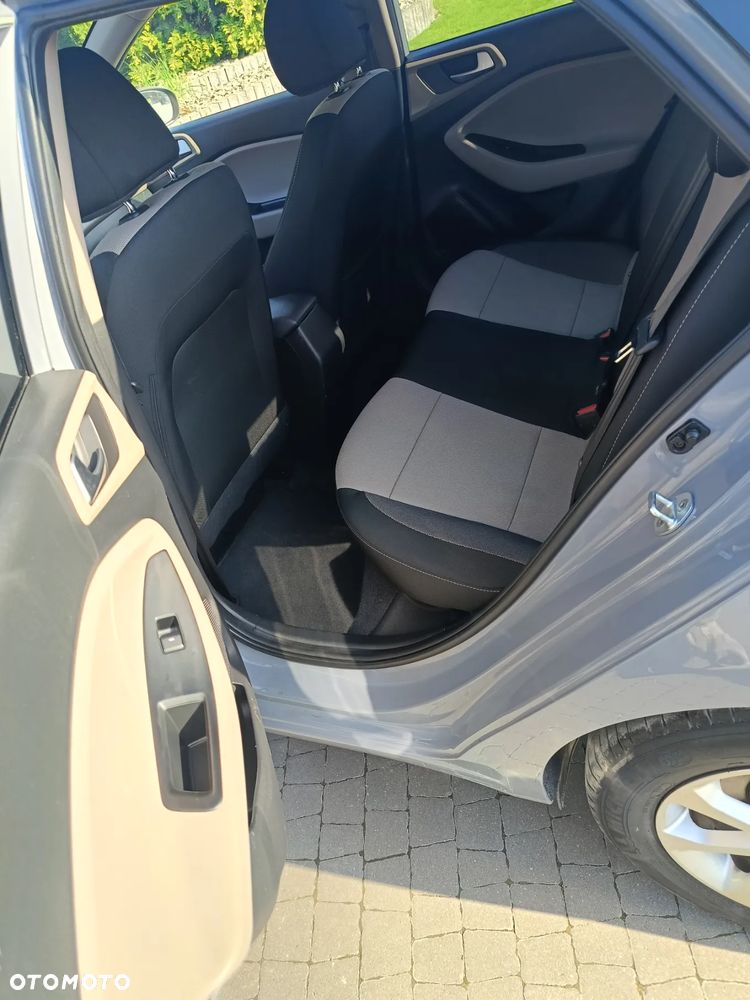 Hyundai i20 1.1 CRDi YES Gold - 7