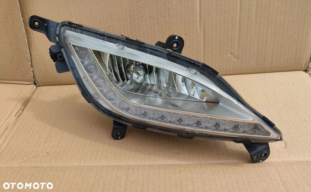 Halogen prawy LED przeciwmgielna Hyundai i30 2012 - 2