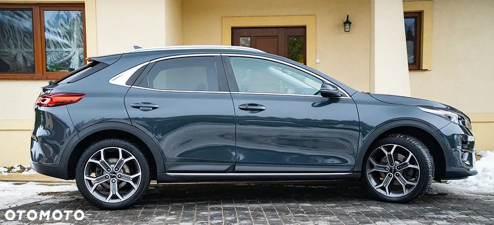 Kia XCeed 1.6 CRDi Eco-Dynamics+(48V Mild-Hybrid) DCT7 SPIRIT - 17