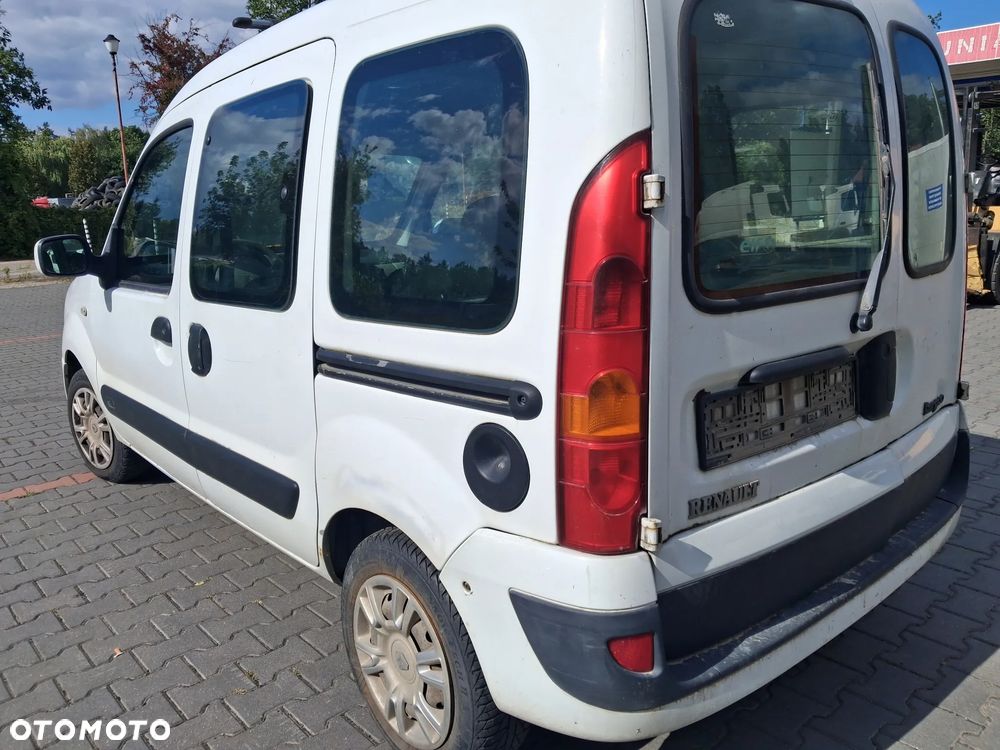 Renault Kangoo 1 I FL Lift silnik kompletny 1.5 Dci K9K718 K9K 718 skrzynia biegów drzwi maska klapa zderzak błotnik lakier D389 Biały szyba lusterko turbina czujnik ciśnienia paliwa pompa wtrysk przewód wąż rura intercooler alternator rozrusznik przepływomierz sterownik moduł łapa stacyjka mechanizm klamka zamek pompa wspomagania przewód chłodnica kolektor maglownica belka sanki zwrotnica zacisk hamulcowy osłona atrapa lampa reflektor fotel sprężarka klimatyzacji panel nawiewu dmuchawa wentylator fotel boczek kanapa relingi UCH lewarek półka bagażnika tłumik wydech NA CZĘŚCI - 12