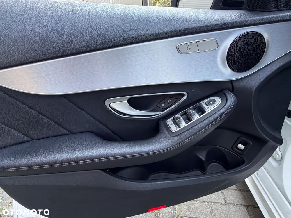 Mercedes-Benz Klasa C 220 d 4MATIC 9G-TRONIC - 18