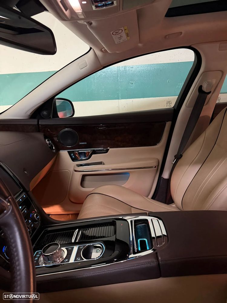 Jaguar XJ 3.0 D V6 Premium Luxury - 20