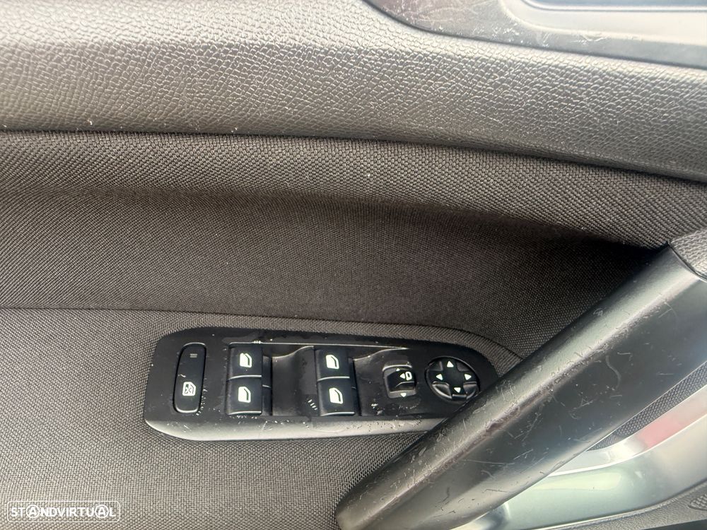 Peugeot 308 SW 1.6 BlueHDi Allure - 31