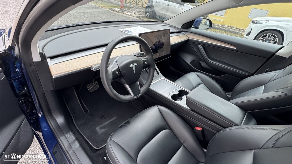 Tesla Model 3 - 12