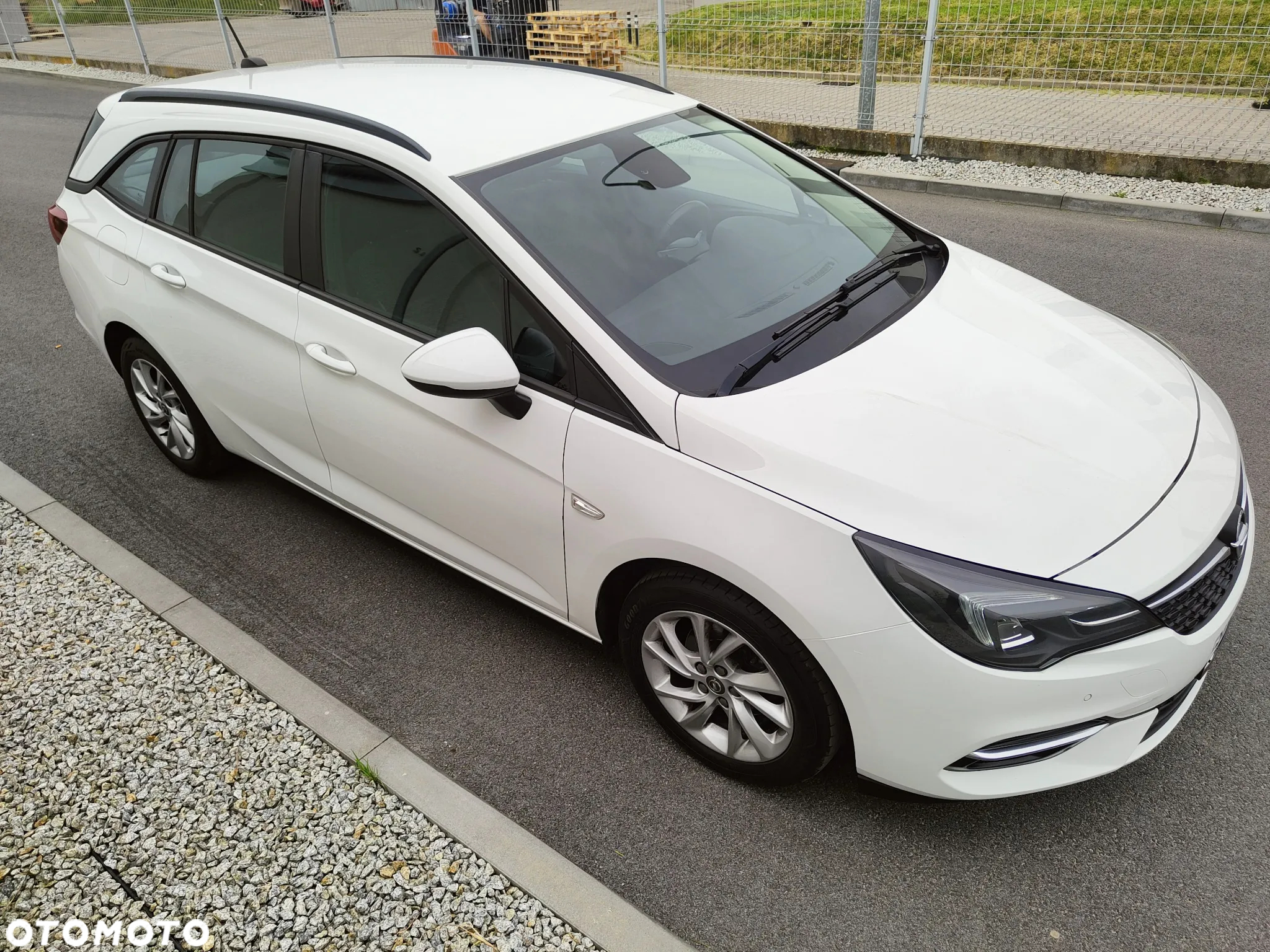 Opel Astra 1.4 Turbo Start/Stop Sports Tourer St Business Edition - 11