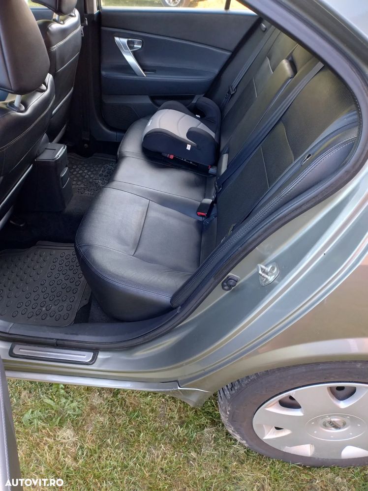 Nissan Primera - 9