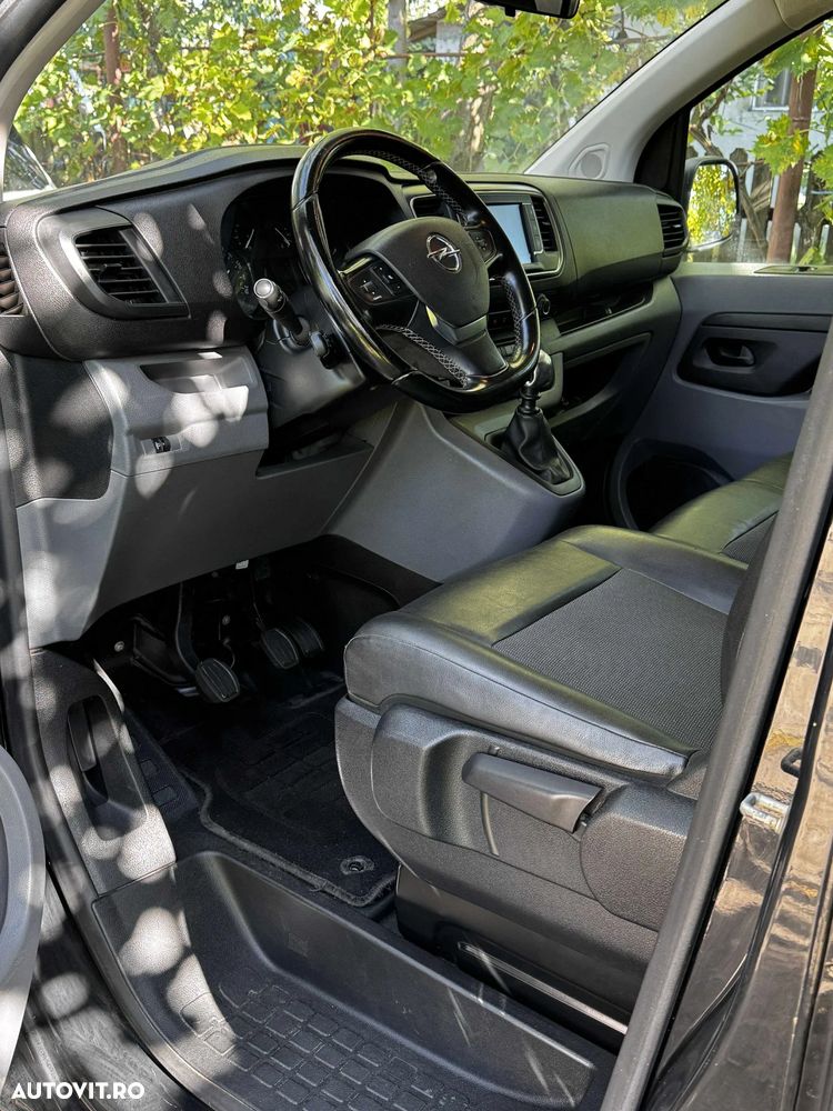 Opel Vivaro - 11