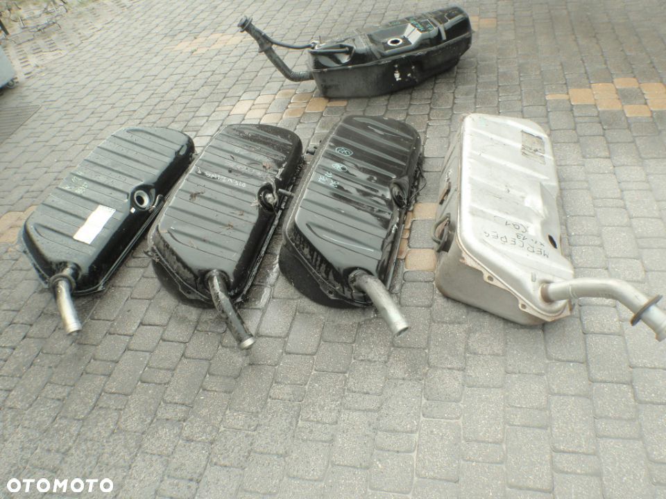 zbiornik bak paliwa mercedes w124 190  oryginał igła - 1