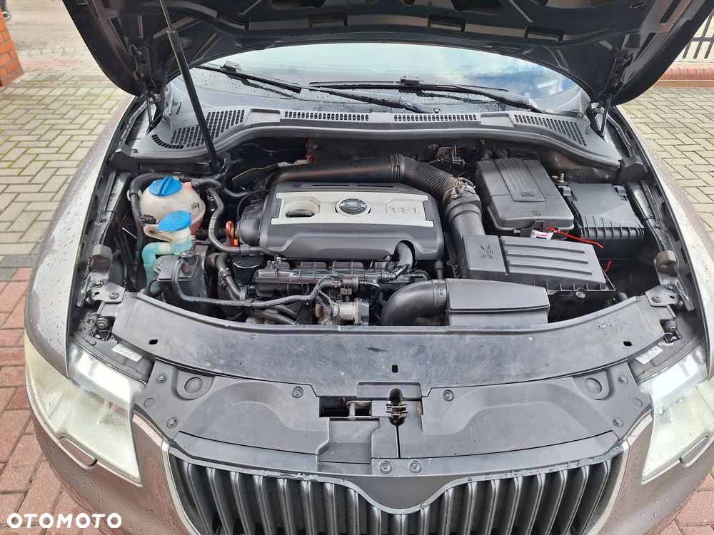 Skoda Superb 1.8 TSI Active - 36