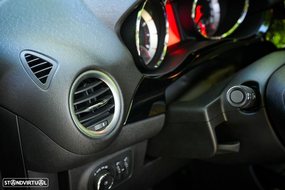 Opel Adam 1.0 T Rocks - 31