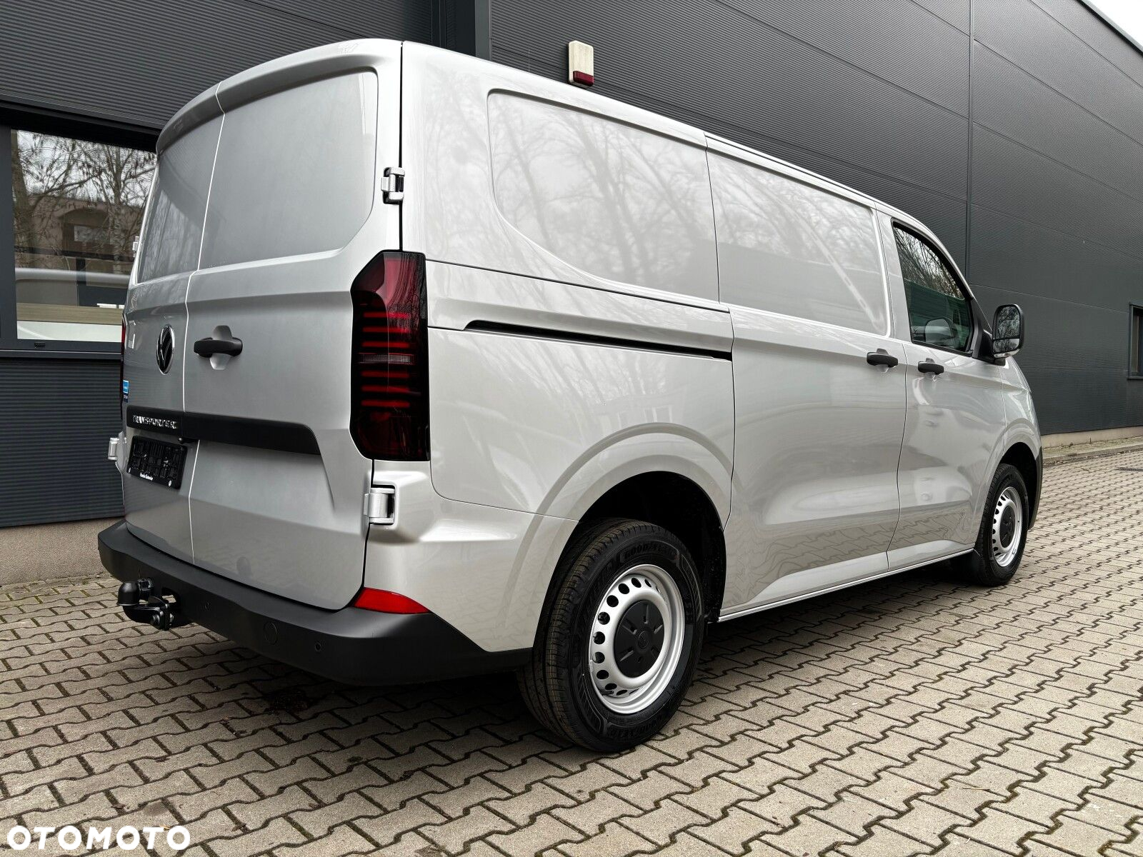 Volkswagen Transporter 2.0 TDI 150KM 6-bm L1 - 36