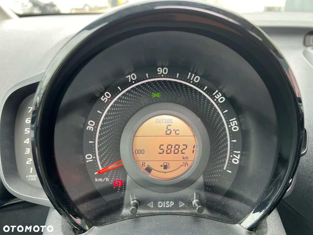 Toyota Aygo x-sky - 17