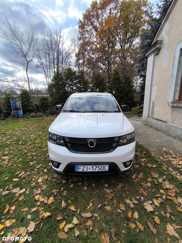 Fiat Freemont 2.0 Multijet Black Code AWD - 4