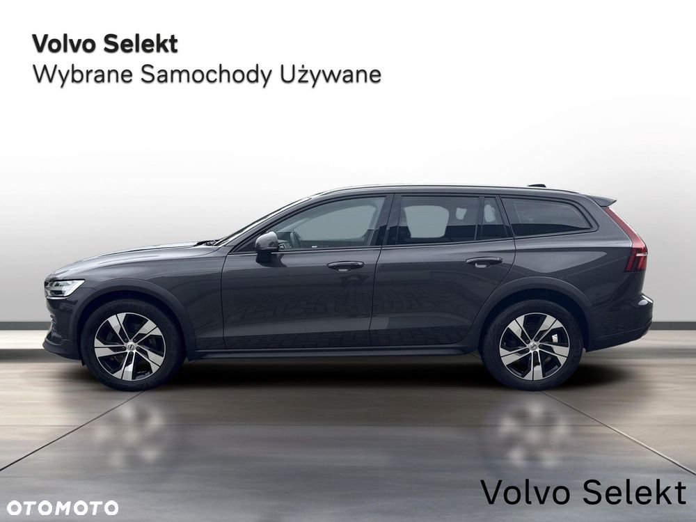 Volvo V60 Cross Country - 3