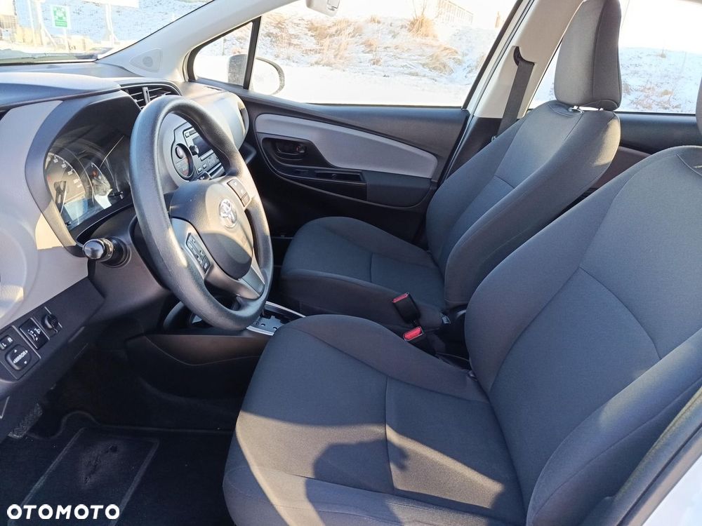 Toyota Yaris - 15