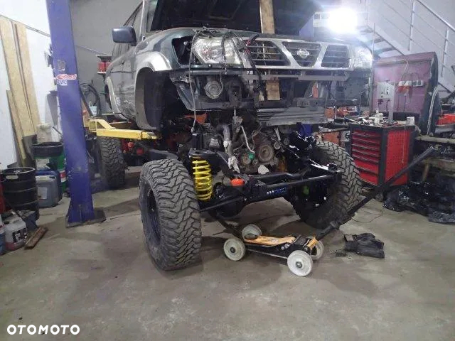 Nissan Patrol - 32