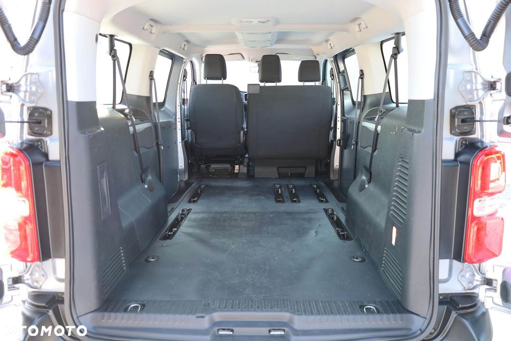 Peugeot Traveller 2.0 BlueHDi Long Business - 31