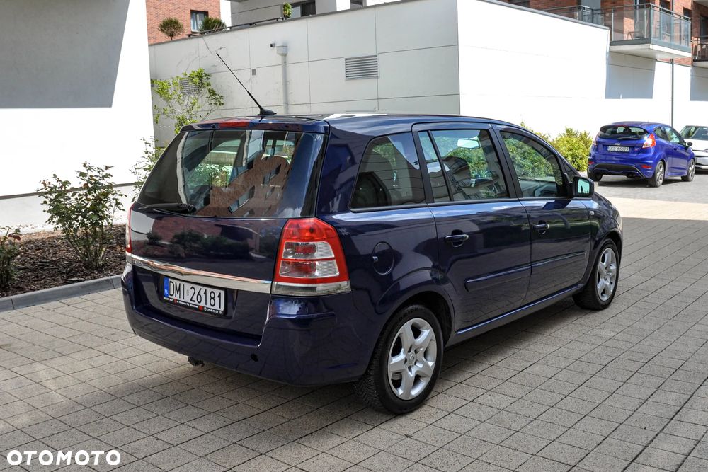 Opel Zafira - 4