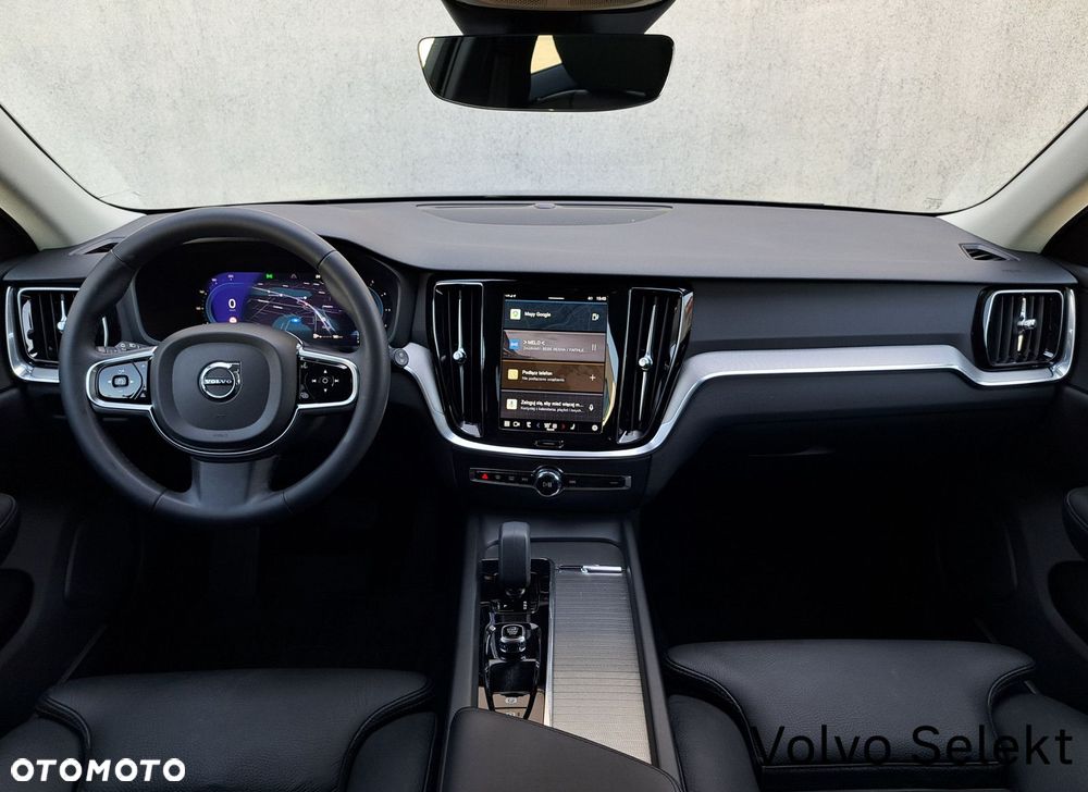 Volvo V60 Cross Country - 13