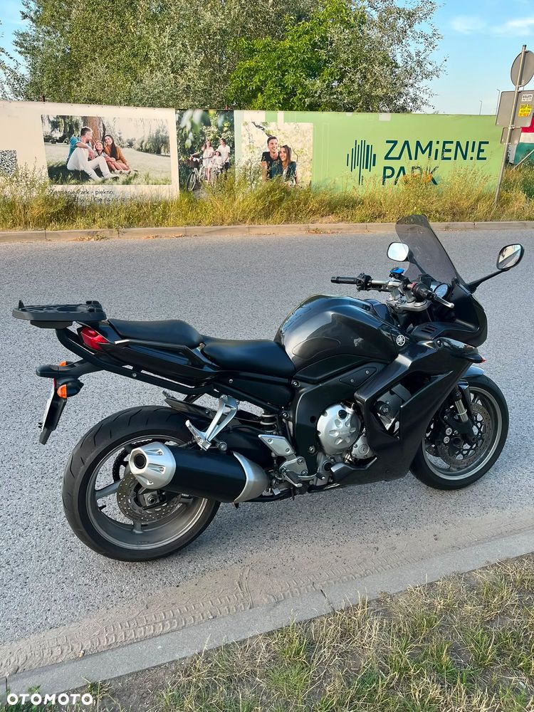 Yamaha FZ - 4