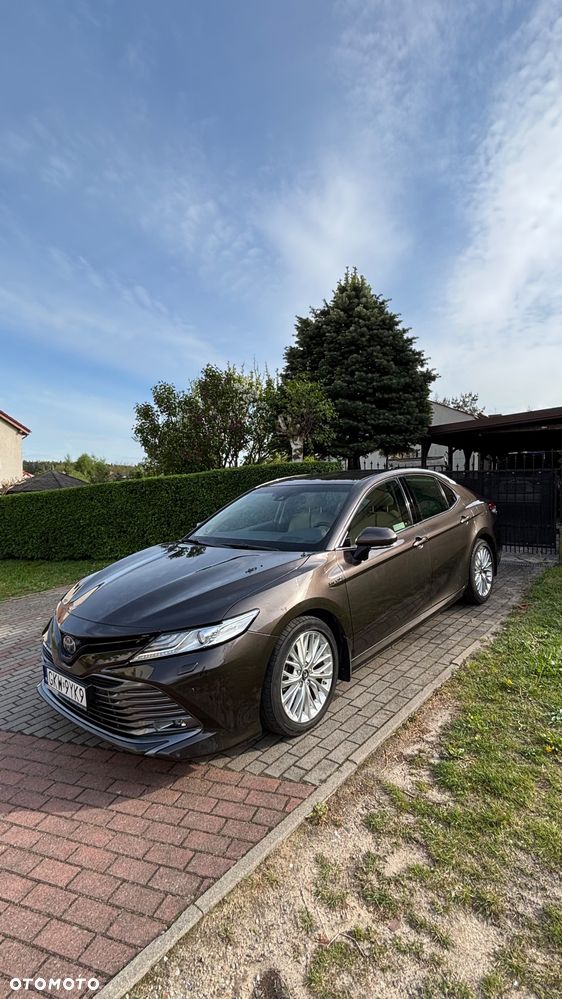 Toyota Camry 2.5 Hybrid Executive CVT - 1