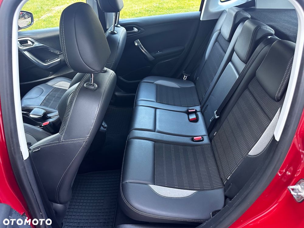 Peugeot 2008 PureTech 82 Allure - 23