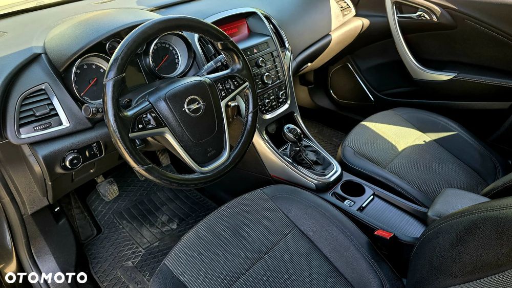 Opel Astra 1.4 Turbo Innovation - 19