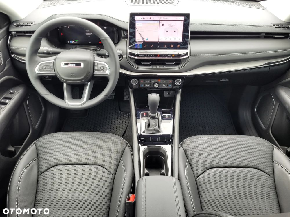 Jeep Compass - 12