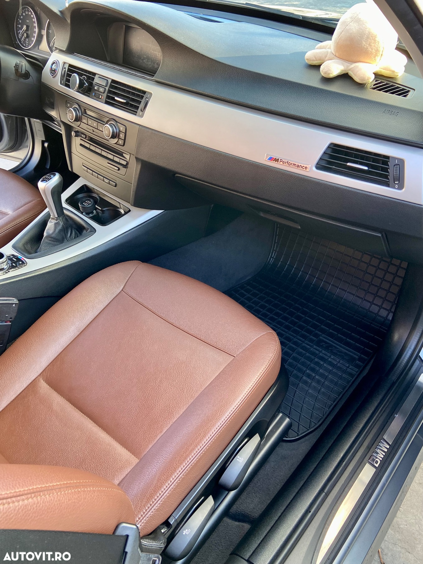 BMW Seria 3 318d - 14