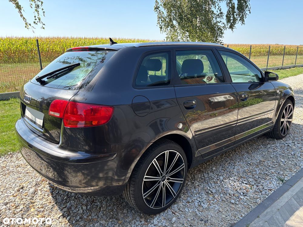 Audi A3 Sportback 2.0 TDI Ambiente - 3