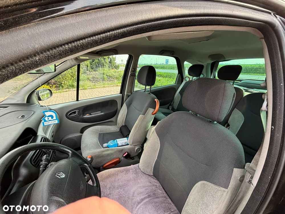 Renault Scenic 2.0 16V Dynamique - 5