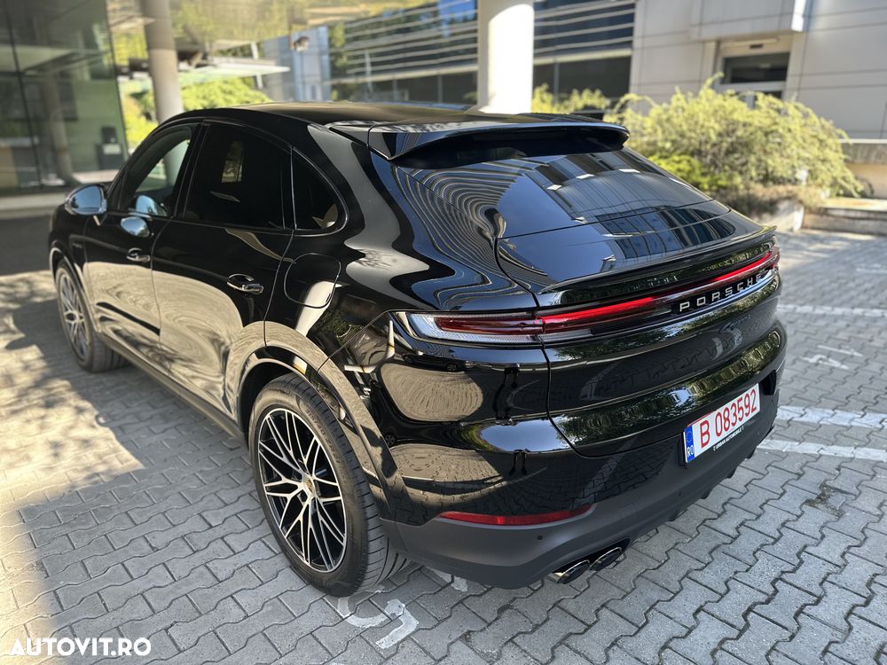 Porsche Cayenne Coupe E-Hybrid - 4