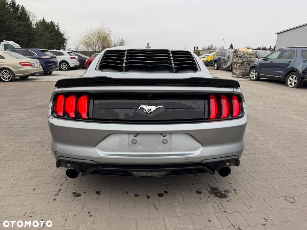 Ford Mustang 2.3 Eco Boost - 2