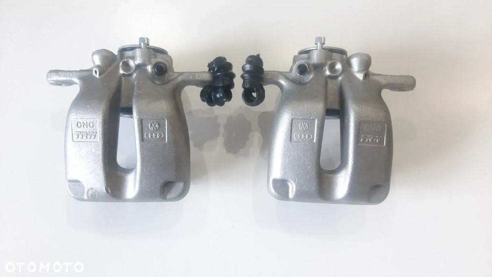 Zacisk tył Lewy Prawy Audi A8 D3 - 2