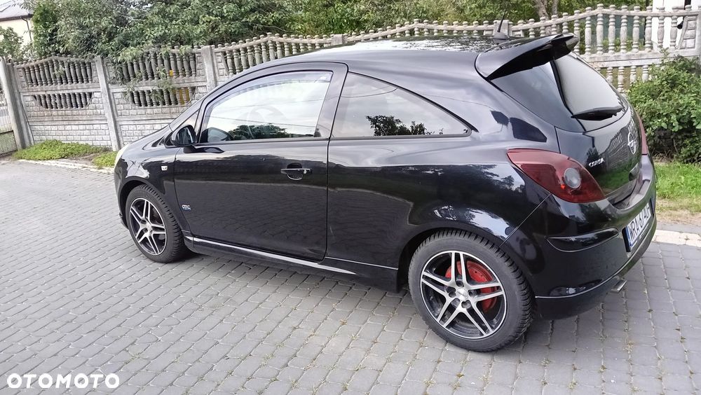 Opel Corsa 1.4 16V Sport - 2