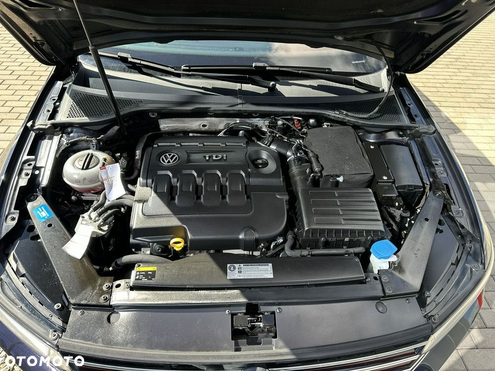 Volkswagen Passat Variant 2.0 TDI BMT Comfortline - 37