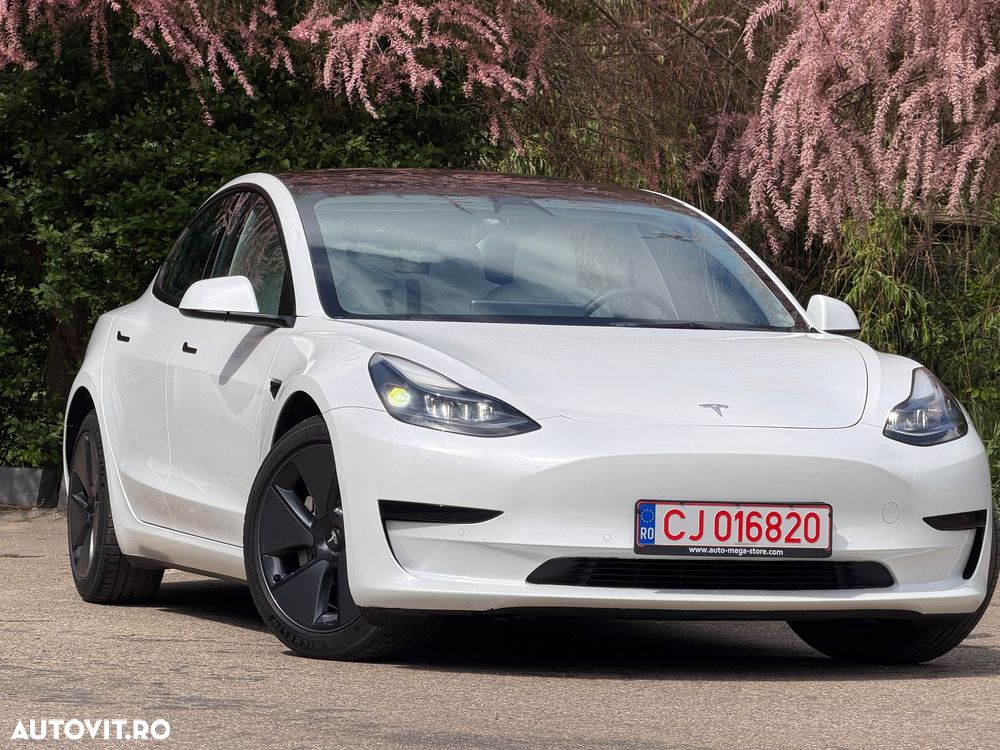 Tesla Model 3 Standard - 12