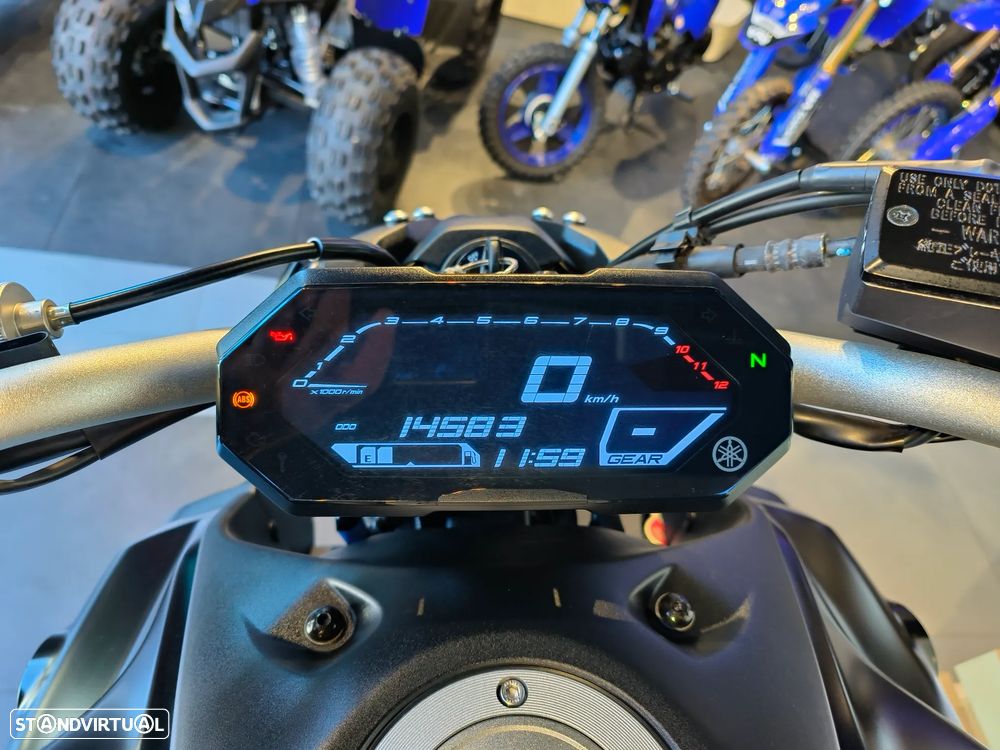Yamaha MT-07 - 10