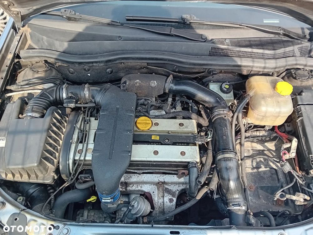 *OPEL ASTRA H 2,0 T* Samochód na części - 4