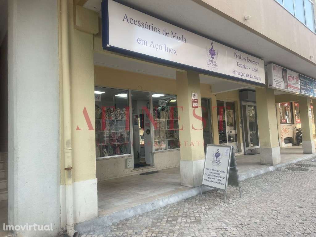 Loja 35m² no Centro da Caparica - Pronta a Entrar! - Grande imagem: 2/14