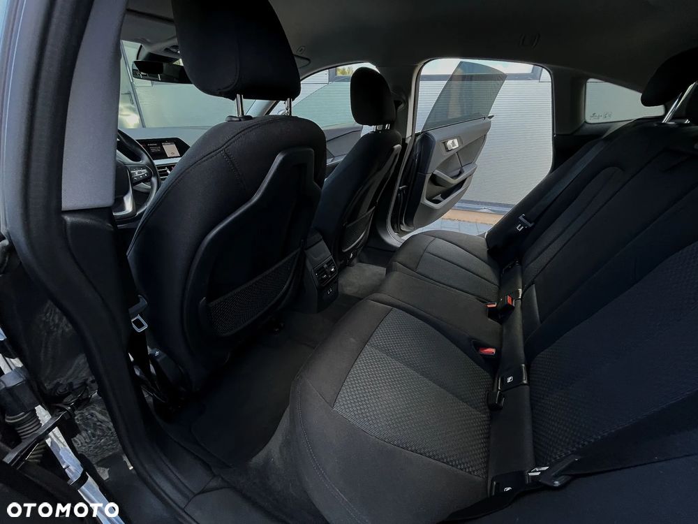 BMW Seria 2 218i M Sport - 21